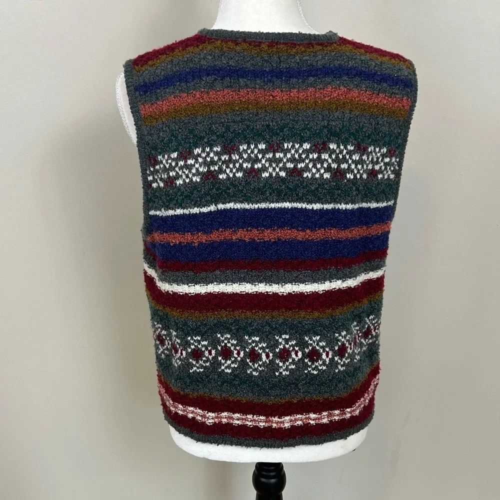 Lizsport petite knit sweater vest wood buttons cozy